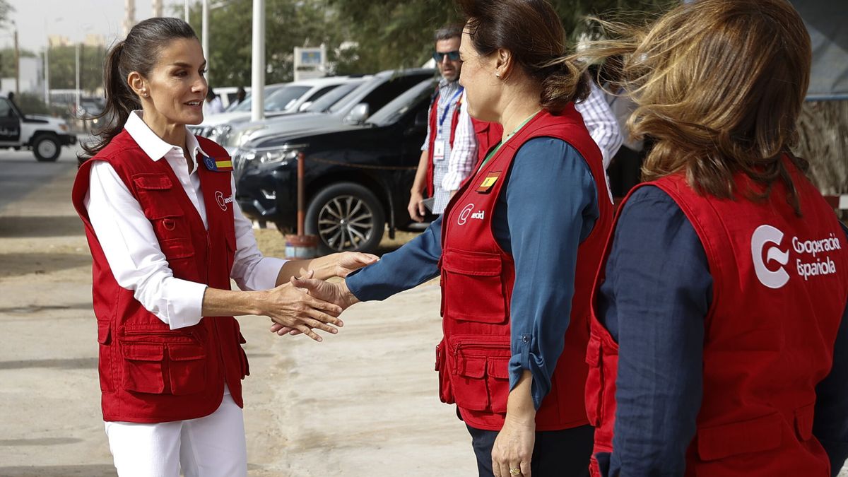 Women Team: Letizia y el escuadrón de mujeres que la acompañan en su visita a Mauritania