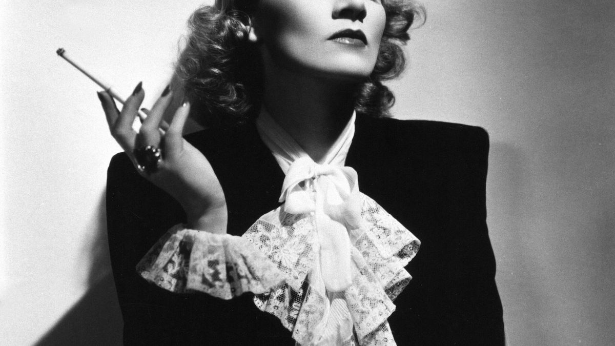 Marlene Dietrich, el día que el 'ángel azul' pasó por el Retiro y fue a una corrida de toros