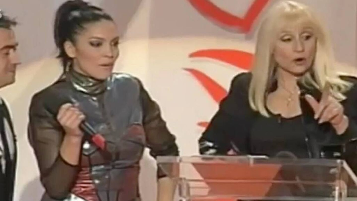 Lorena Castell, en 'Salvemos Eurovisión' en el año 2008. (YouTube)