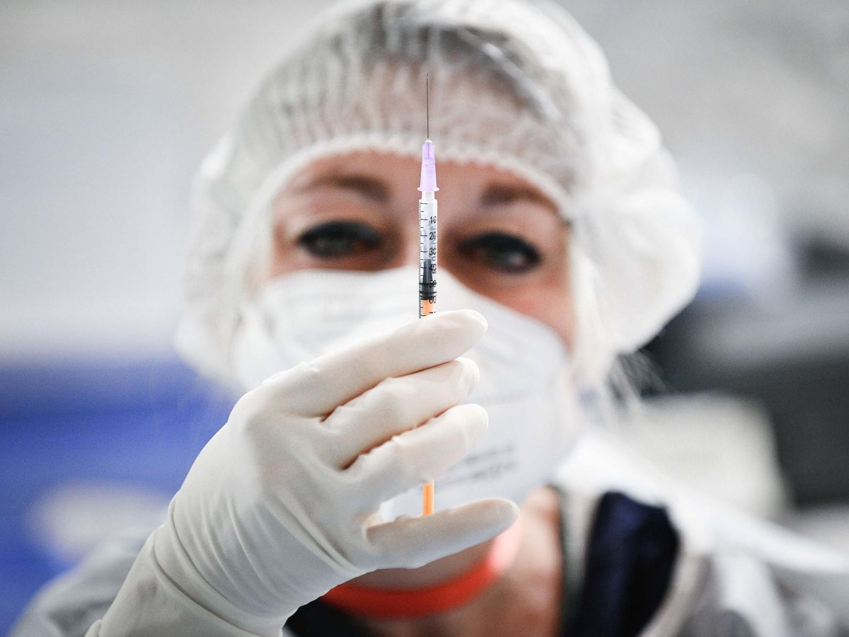 Foto: El CSIC desarrolla un prototipo de vacuna contra el SARS-CoV-2 que protegerá contra la infección y la transmisión del virus. (EFE)