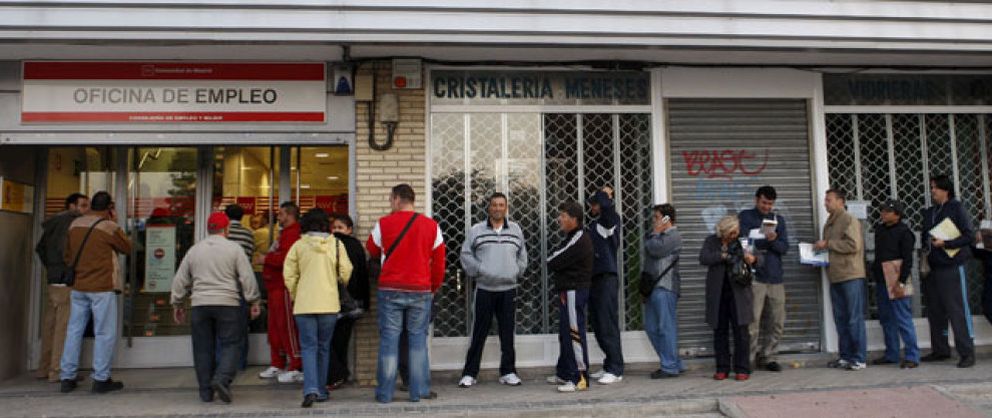 Foto: Más de 200 españoles al día emigran en busca de trabajo