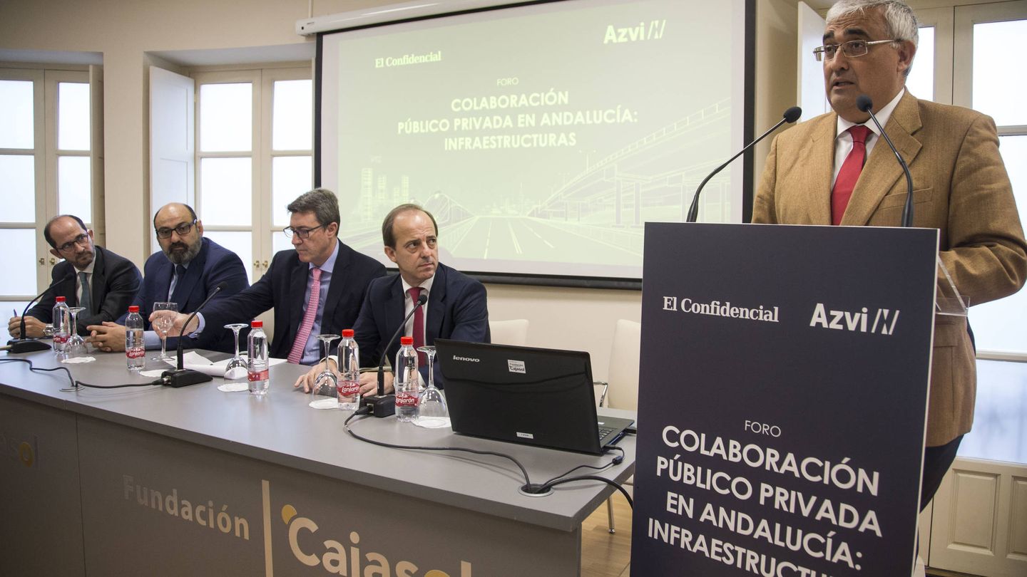 El consejero de Economía andaluz, Antonio Ramírez de Arellano, inaugura el foro. (F. Ruso)