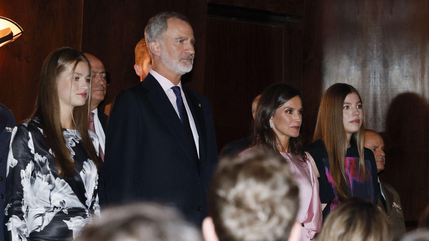 La familia real preside el Concierto Premios Princesa de Asturias. (EFE/Ballesteros)