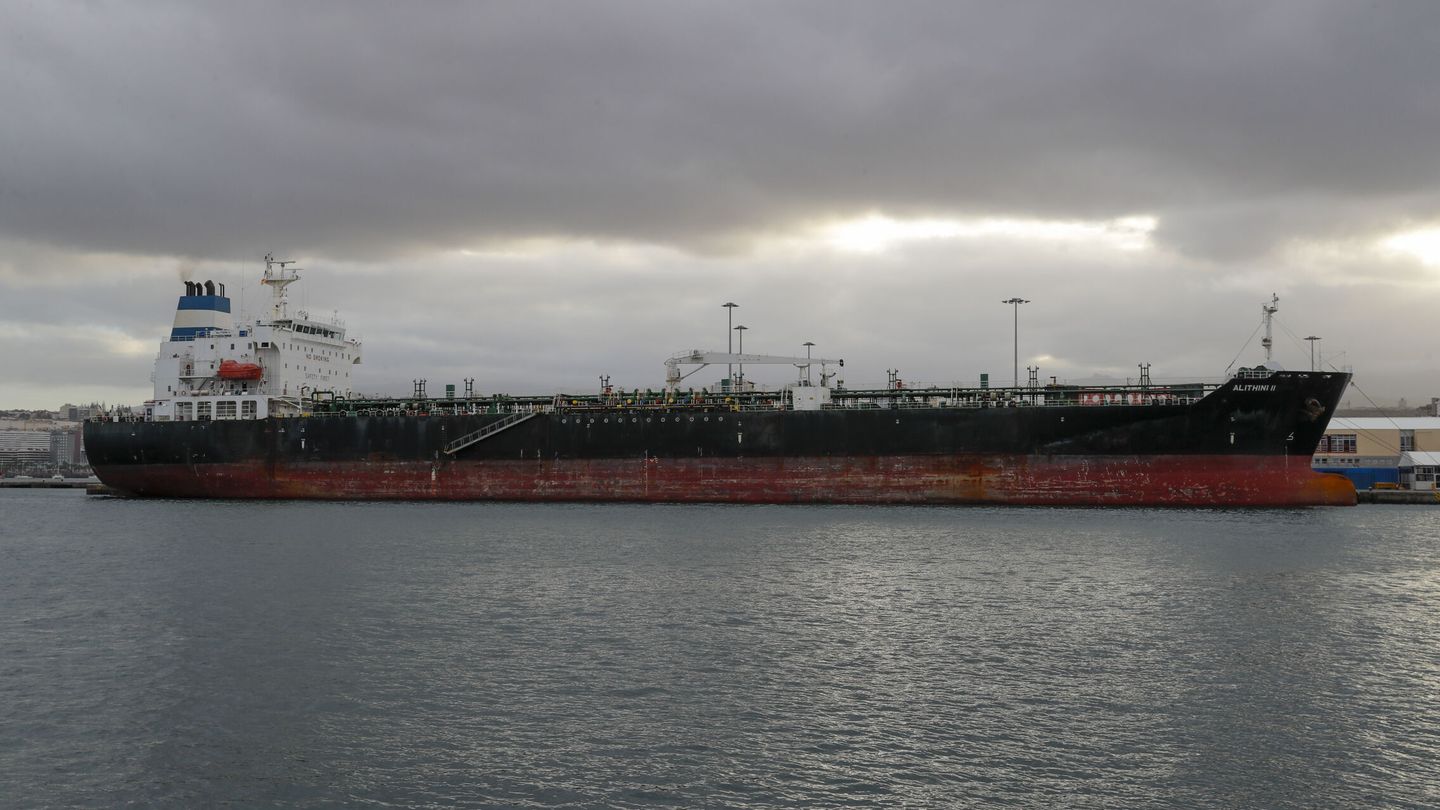 Los grandes buques contaminan menos. (EFE)