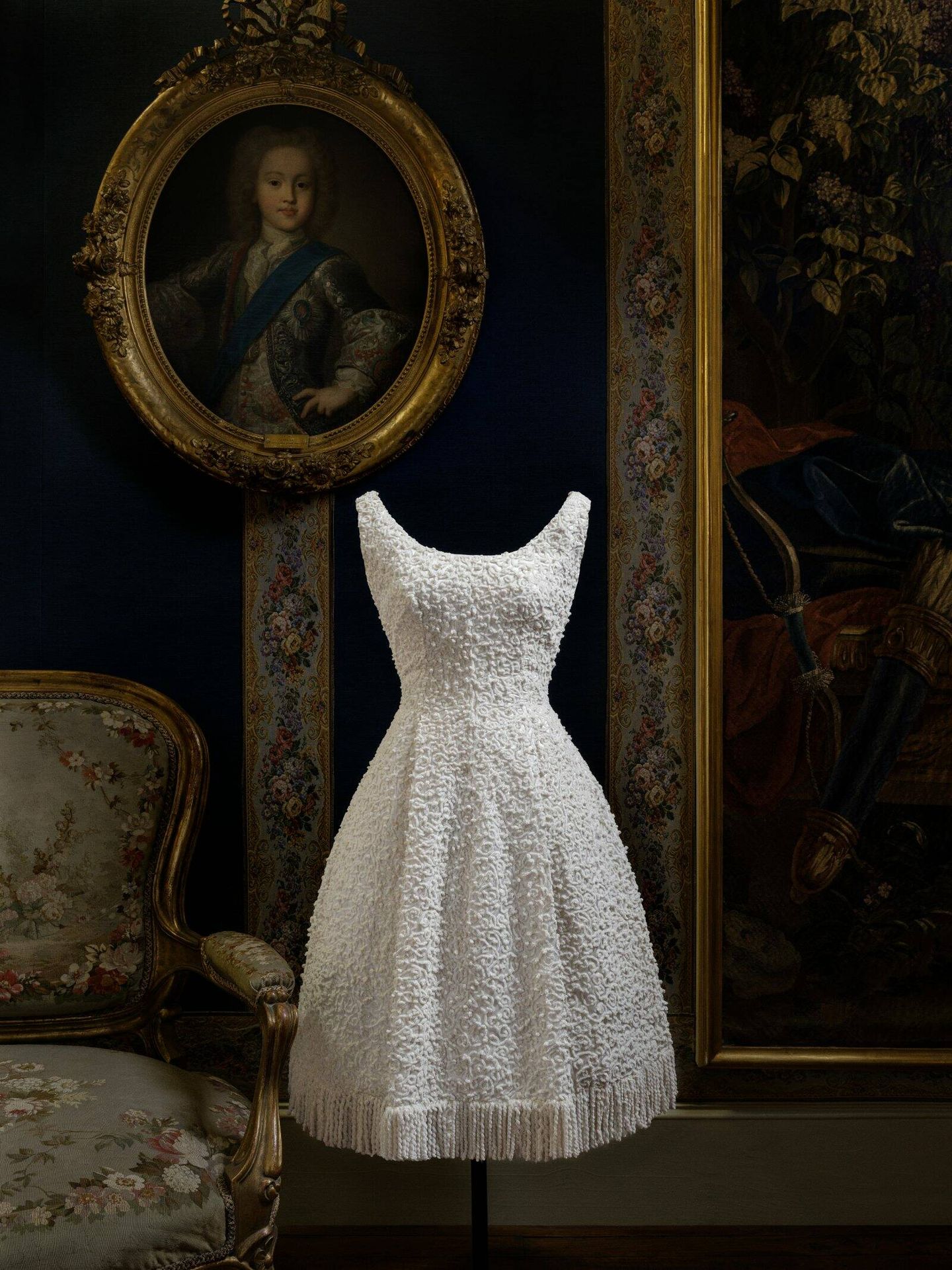 Vestido de cóctel de Cayetana Fitz-James Stuart, XVIII duquesa de Alba, diseñado por Manuel Pertegaz. (Cortesía)