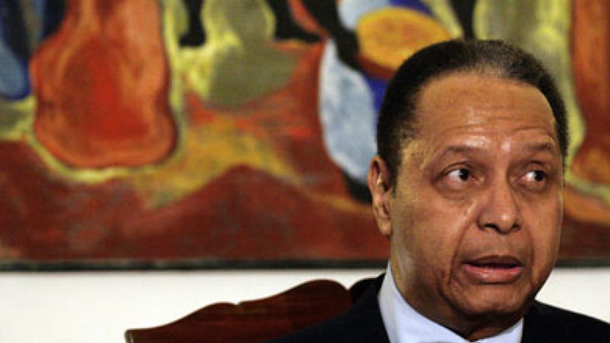 Duvalier asume la responsabilidad por los crímenes de su dictadura