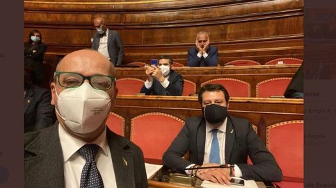 Salvini 'ocupa' el Parlamento y el Senado italianos para pedir respuestas a la crisis