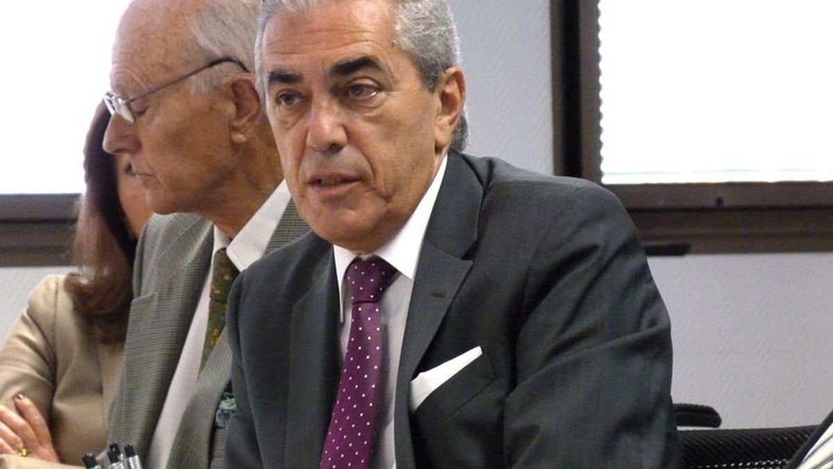 Mariano Pérez Claver, desde una alfombra de 6.000 €… a un entierro en Sevilla