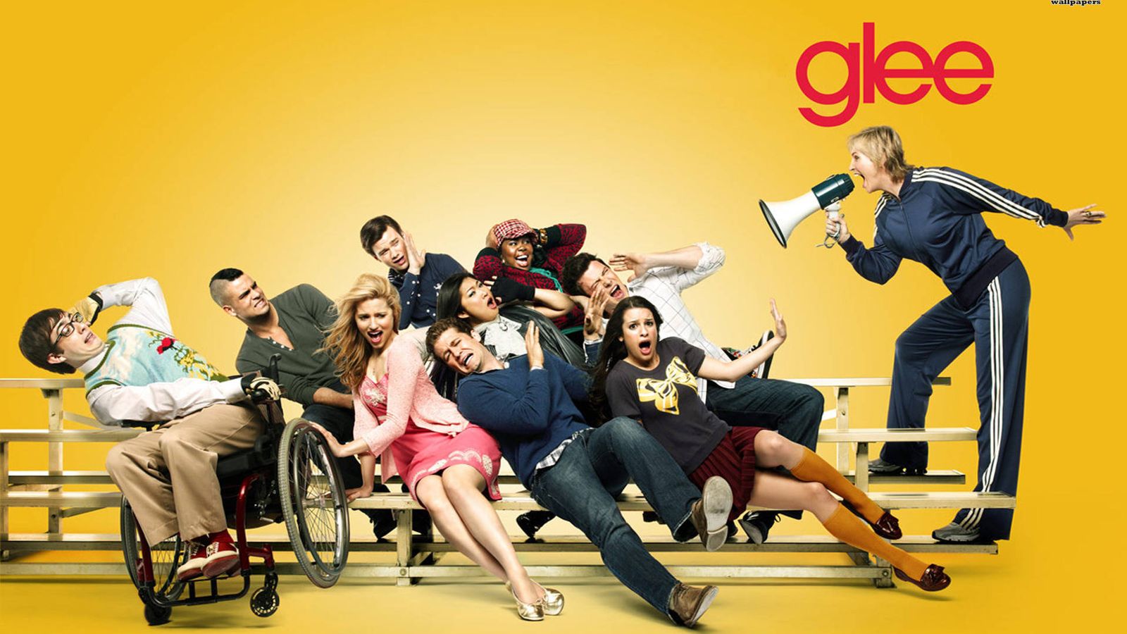 Foto: Cartel de 'Glee', una de las series criticadas por el autor