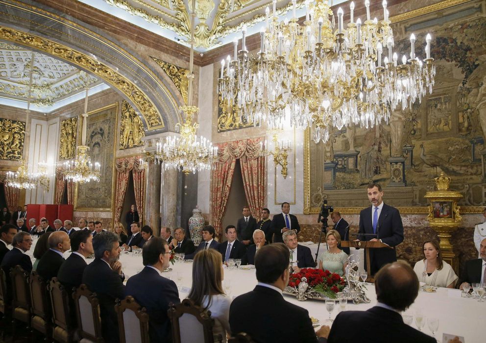Foto: El rey Felipe VI durante su intervención en el almuerzo que los Reyes ofrecen en honor del presidente de Panamá, Juan Carlos Varela. (EFE)