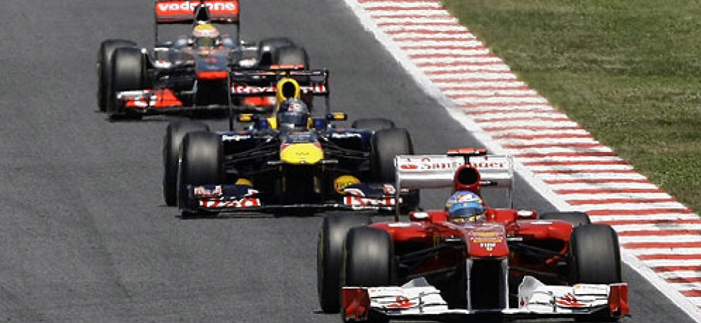 Foto: Alonso: "Ser doblado por Red Bull y McLaren es normal. Es la medida real entre ellos y nosotros"