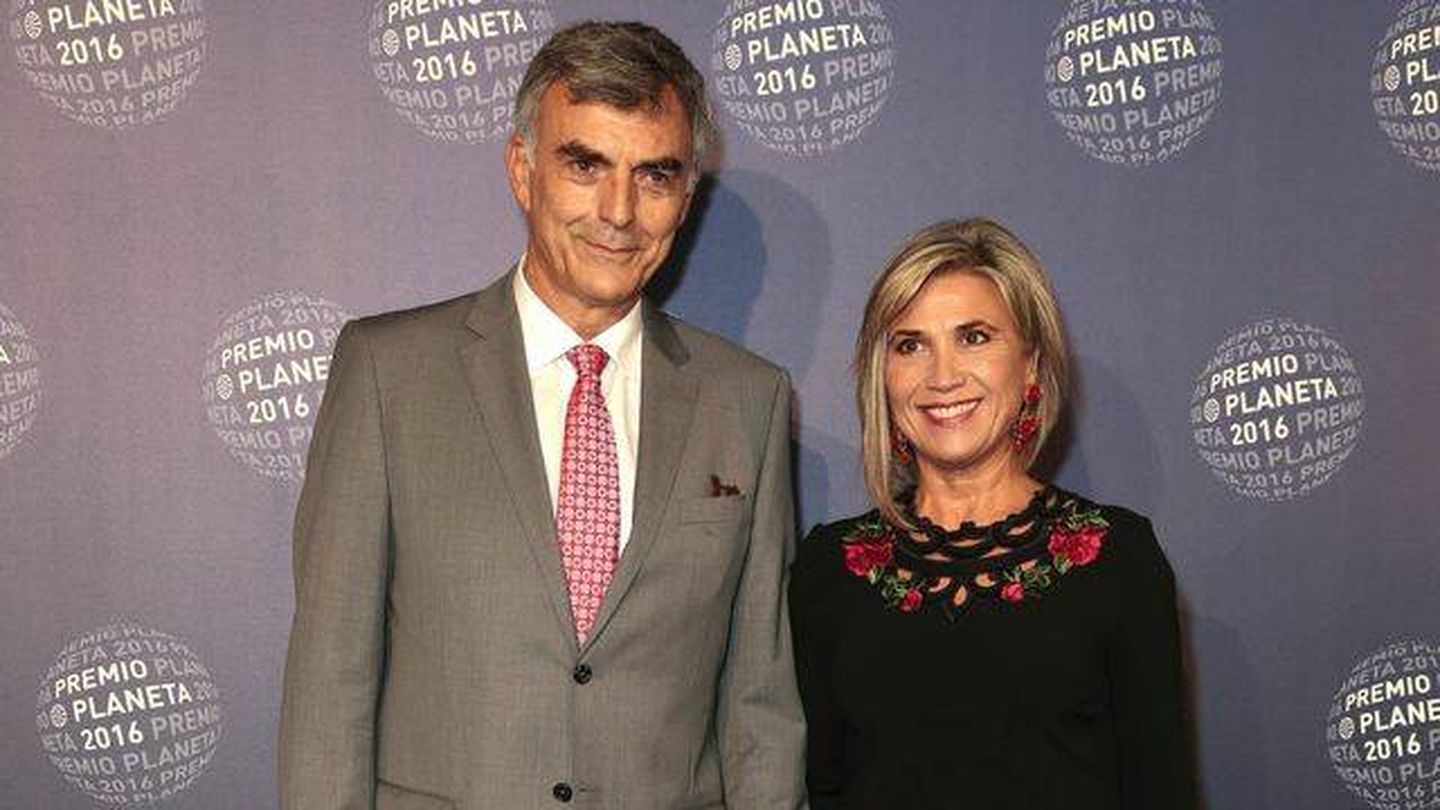 Julia Otero y su marido, Josep Martínez, en los Premios Planeta. (Getty)