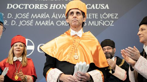Álvarez-Pallete, investido doctor 'honoris causa' por la Universidad CEU San Pablo