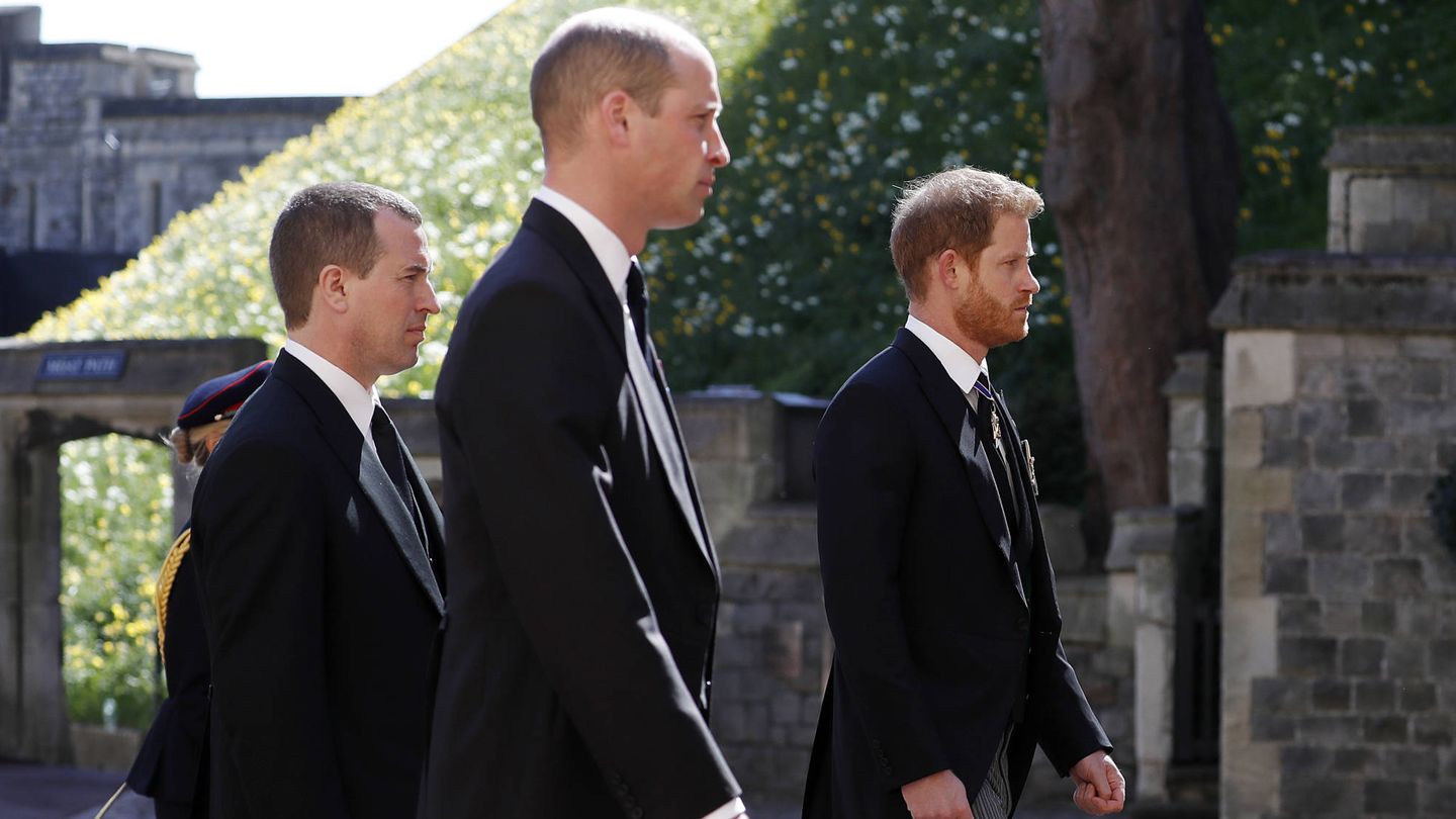 Guillermo, Harry y Peter Phillips, en el funeral del duque de Edimburgo. (Getty/Alastair Grant)