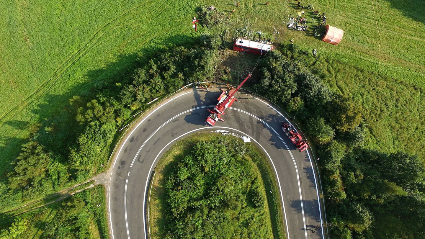 Drones usados en Polonia para comprobar un accidente de carretera. (EFE)