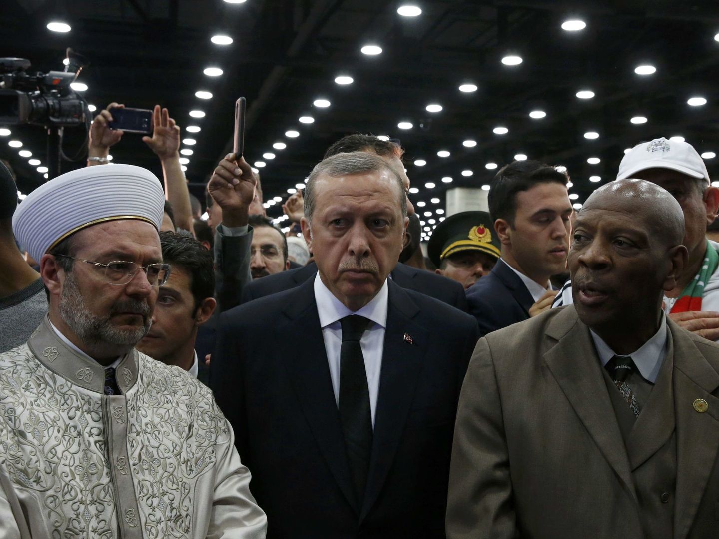 Recep Tayyip Erdogan durante el funeral de Mohamed Alí en Louisville, Kentucky, el 9 de junio de 2016 (Reuters)