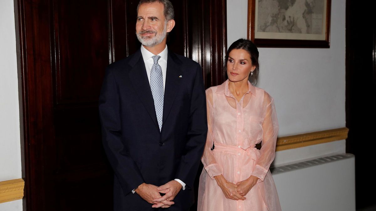 Plié, relevé... El vestido de 147 euros con el que Letizia se convierte en bailarina en Cuba