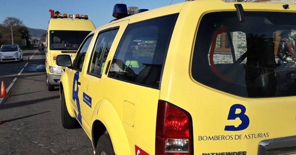 Foto: Accidente en Gijón entre un autobús urbano y un turismo (112 Asturias)