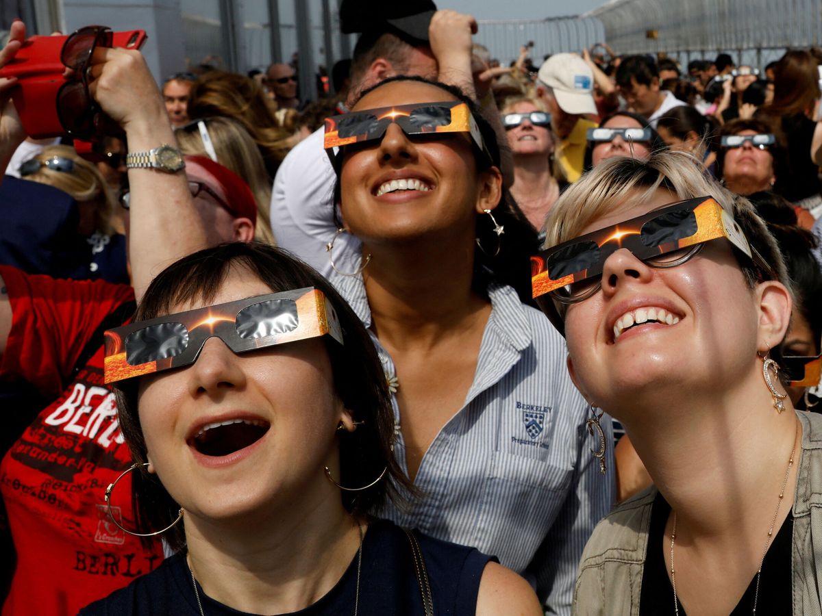 Foto: ¿Se podrá ver desde España el eclipse solar 2023? (REUTERS/Brendan McDermid)