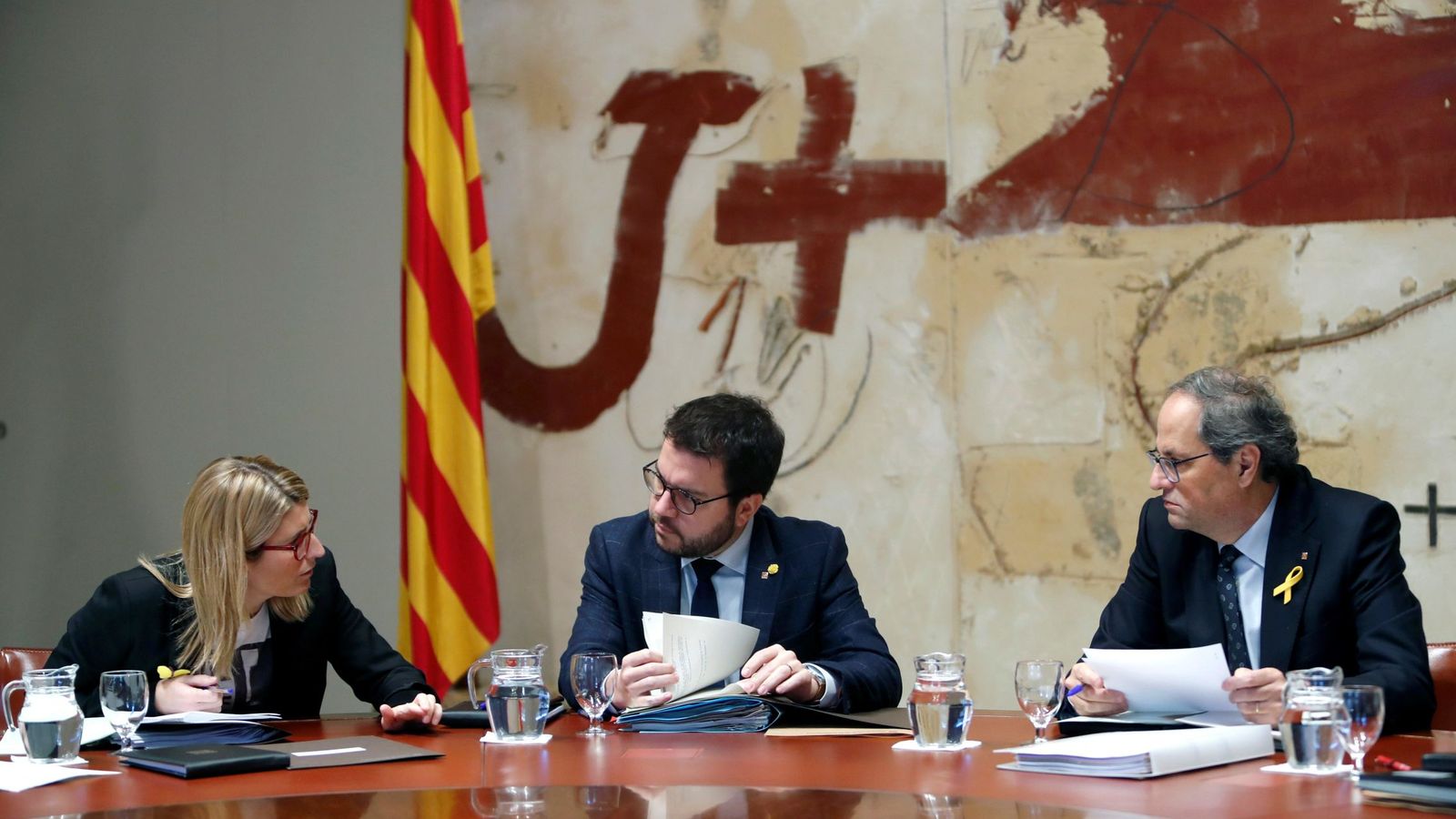 Foto: El presidente de la Generalitat, Quim Torra, su vicepresidente, Pere Aragonés (c), y la consellera de Presidencia y portavoz, Elsa Artadi (i). Foto: EFE