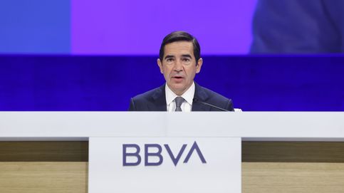 Torres (BBVA) recibe el OK de los accionistas para seguir con la opa al Sabadell