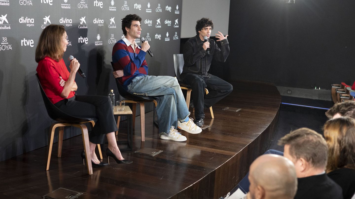 La cantante Ana Belén y los directores de cine y guionistas Javier Calvo y Javier Ambrossi. (Europa Press/Alberto Ortega)