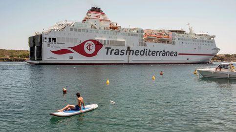 Los fondos rescatan Trasmediterránea con el apoyo de Botín y se quedan la naviera