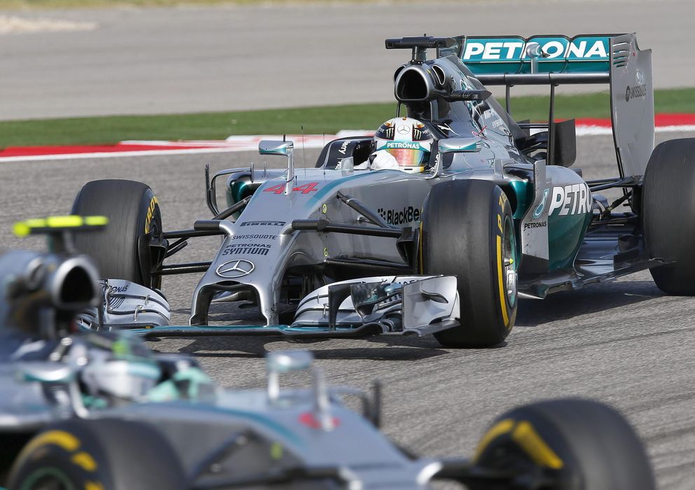 Foto: Rosberg y Hamilton por el asfalto de Austin.