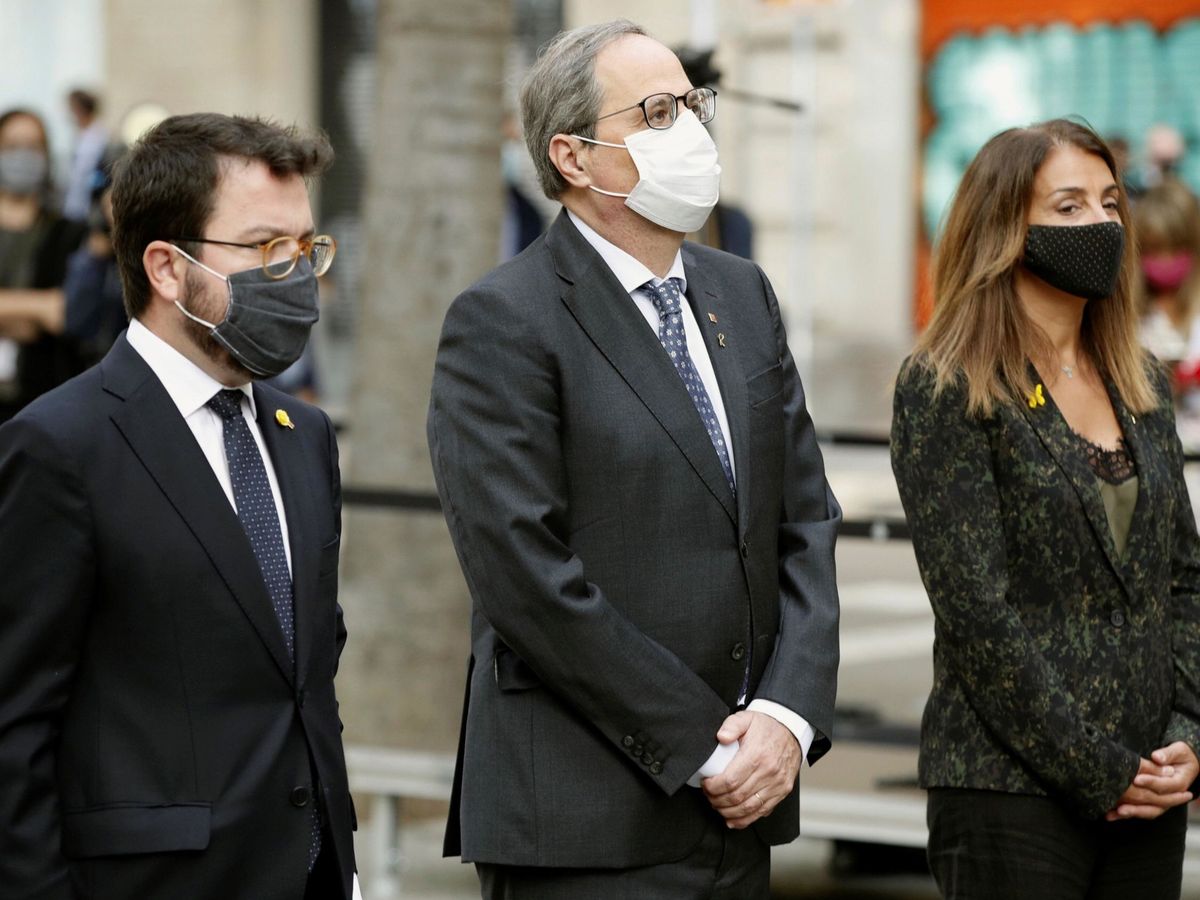 Foto: El presidente de la Generalitat, Quim Torra, junto a Aragonès y Budó. (EFE)