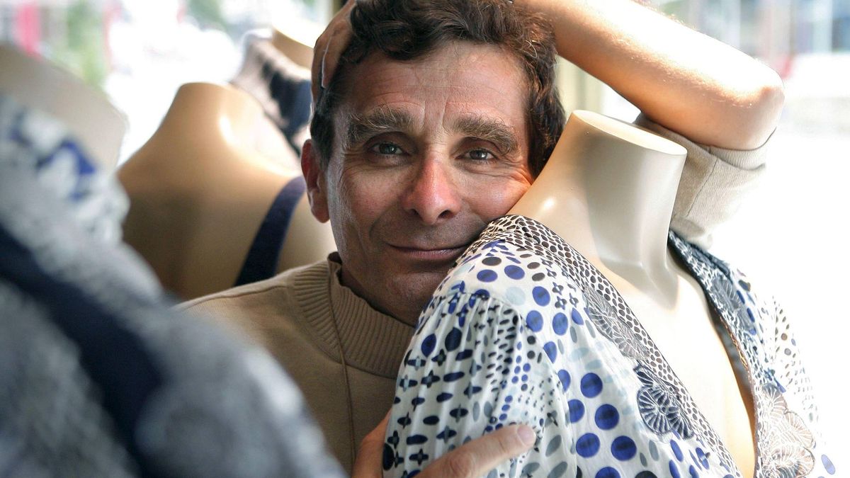 Adolfo Domínguez cumple 70: el diseñador a la vanguardia de la moda española