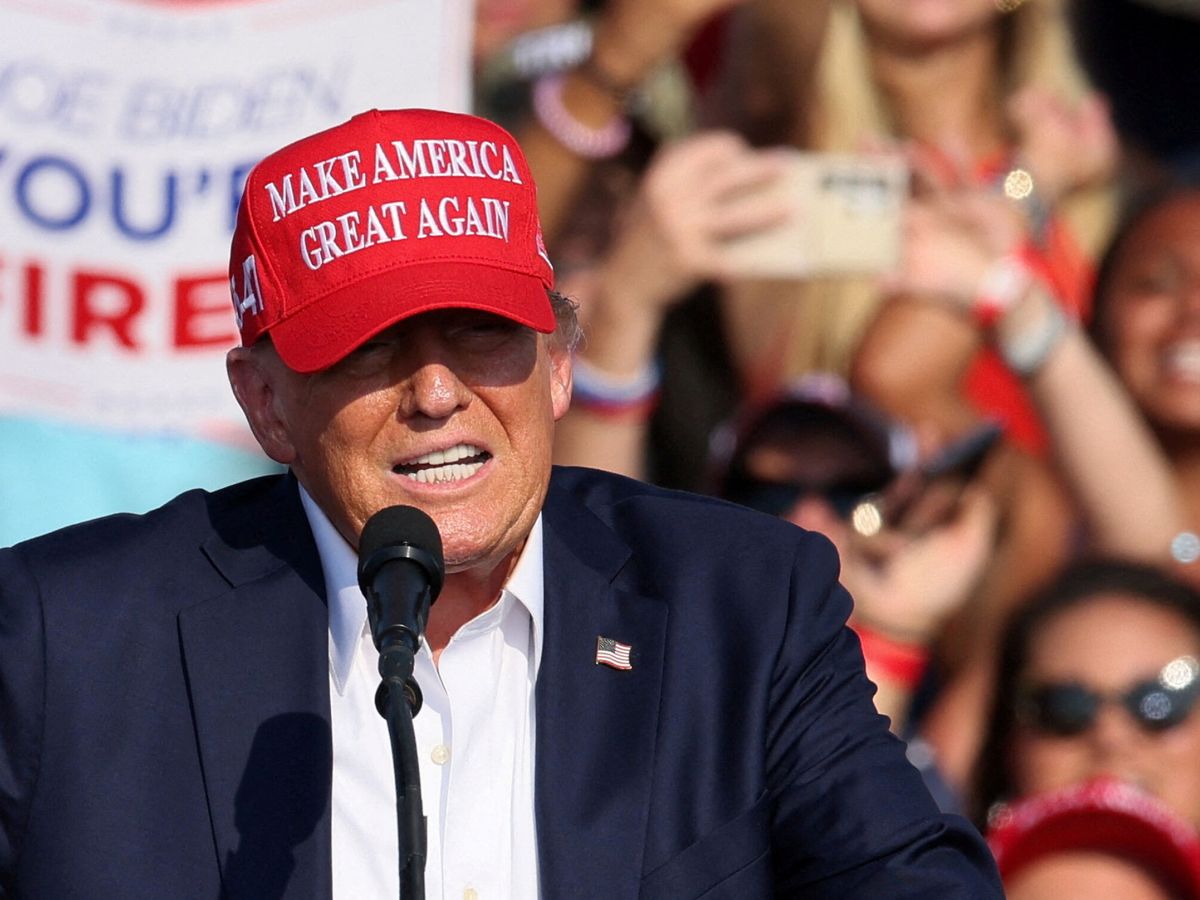 Foto: El expresidente Donald Trump durante un mitin de campaña. (Reuters/Brendan McDermid)