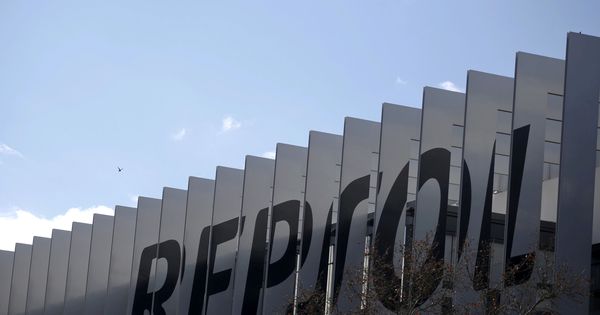 Foto: Imagen de la fachada de la sede de Repsol en Madrid. (Reuters)