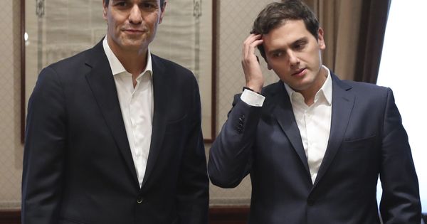 Foto: El secretario general del PSOE, Pedro Sánchez (i), y el presidente de Ciudadanos, Albert Rivera. (EFE)