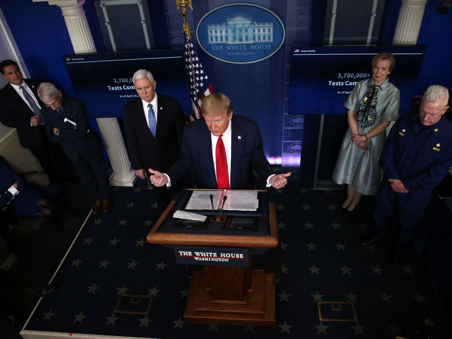 Trump durante una rueda de prensa en abril. (Reuters)