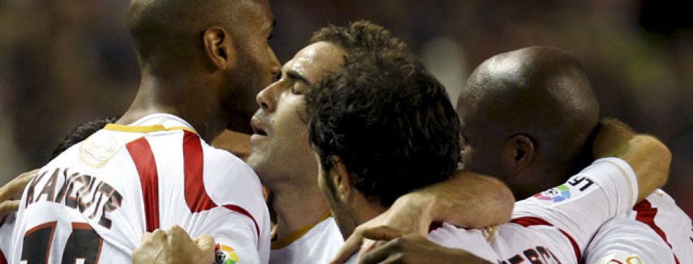 Foto: El Sevilla se reencuentra con la victoria, no con el juego
