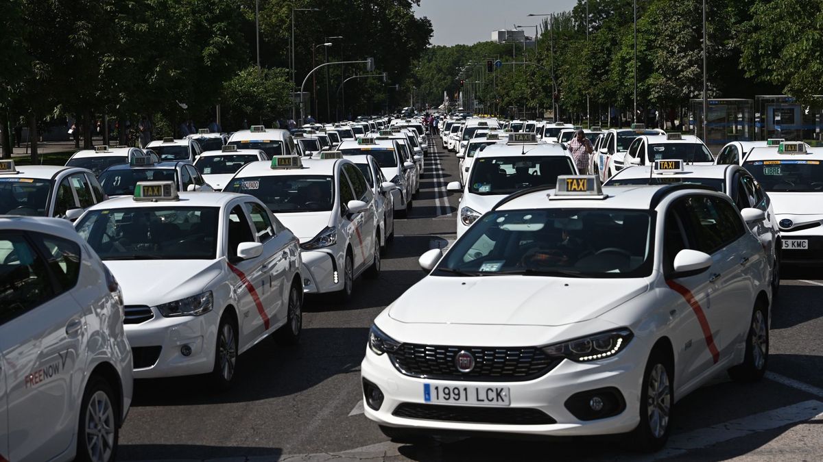 Solo el 2,1% de los taxis de la ciudad de Madrid tienen etiqueta cero emisiones