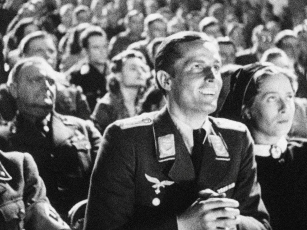 Foto: Nazis en el cine en un momento de 'Hitler's Hollywood'. (Premium cine)