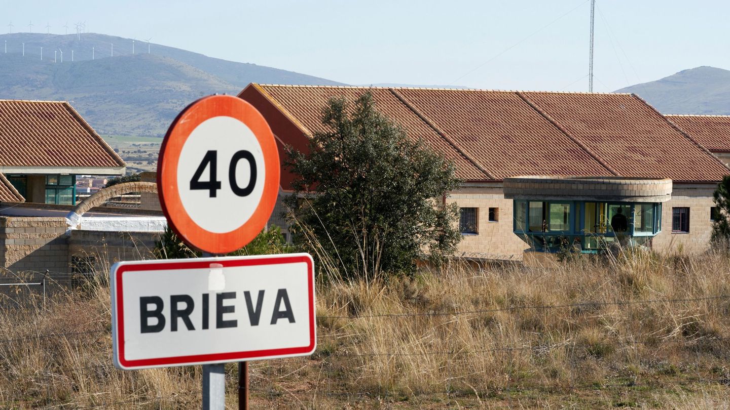 Vista del exterior de la cárcel de Brieva, en Ávila. (EFE)