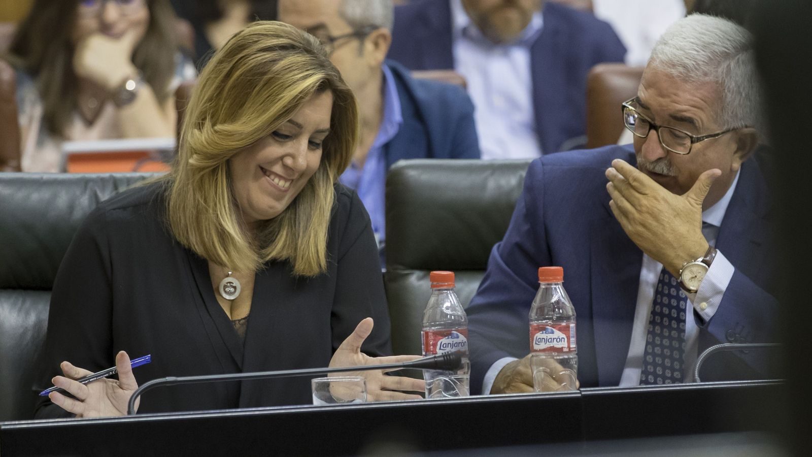 Foto: La presidenta andaluza, Susana Díaz, y el vicepresidente, Manuel Jiménez Barrios. (EFE)