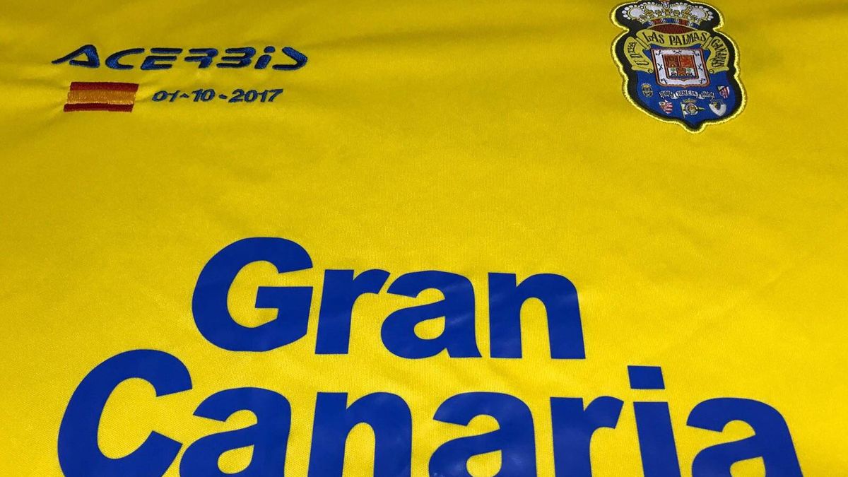 La Liga permite a Las Palmas jugar ante el Barça con bandera de España en la camiseta