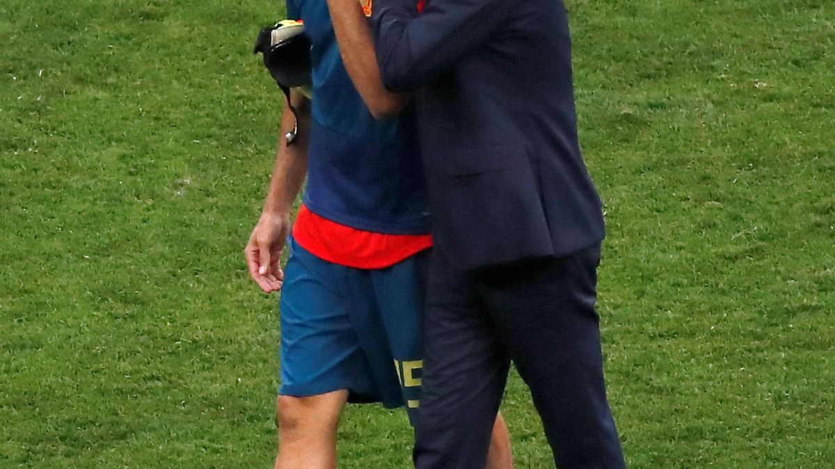 El "te lo dije" de Diego Costa a Fernando Hierro tras fallar Koke su penalti