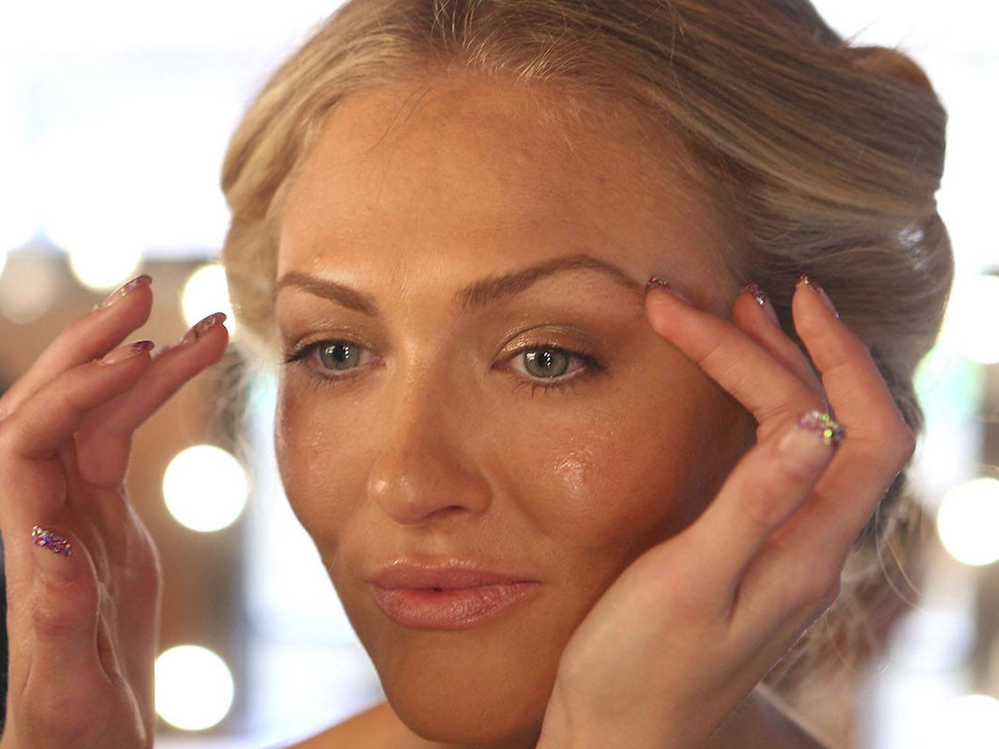 Antes de aplicar el maquillaje hay que preparar la piel del rostro.