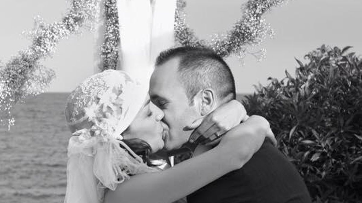 Andrés Iniesta celebra tres años de matrimonio con la interiorista Anna Ortiz