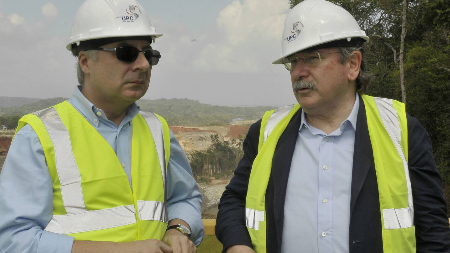 José Blanco y Luis del Rivero, en las obras del Canal de Panamá (Efe)