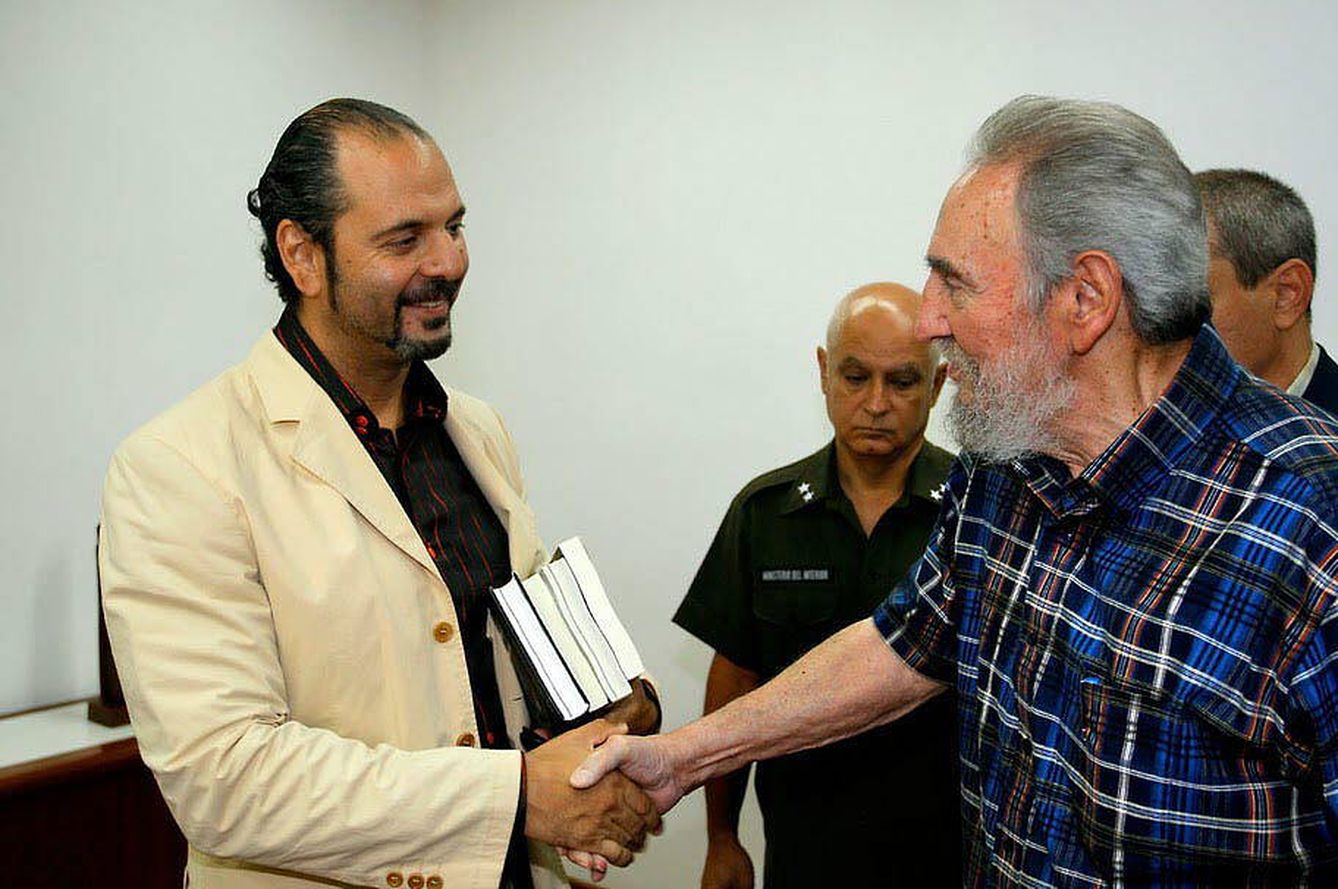 Fidel Castro y el escritor ruso Daniel Estulin, en 2010.  (EFE) 