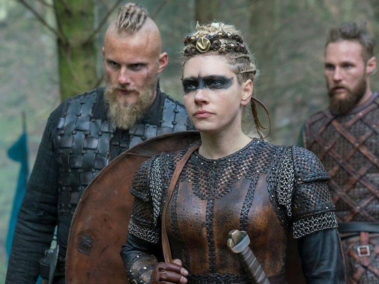 Lagertha, Bjorn y Ubbe, en 'Vikingos'. (History Channel).
