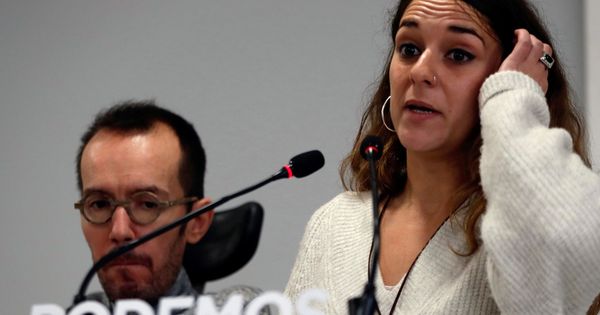 Foto: Noelia Vera y Pablo Echenique en rueda de prensa tras la primera reunión de su ejecutiva en 2018. (EFE)