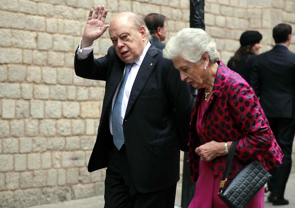 Foto: El expresidente de la Generalitat Jordi Pujol y su esposa Marta Ferrulosa en una imagen de archivo (EFE)