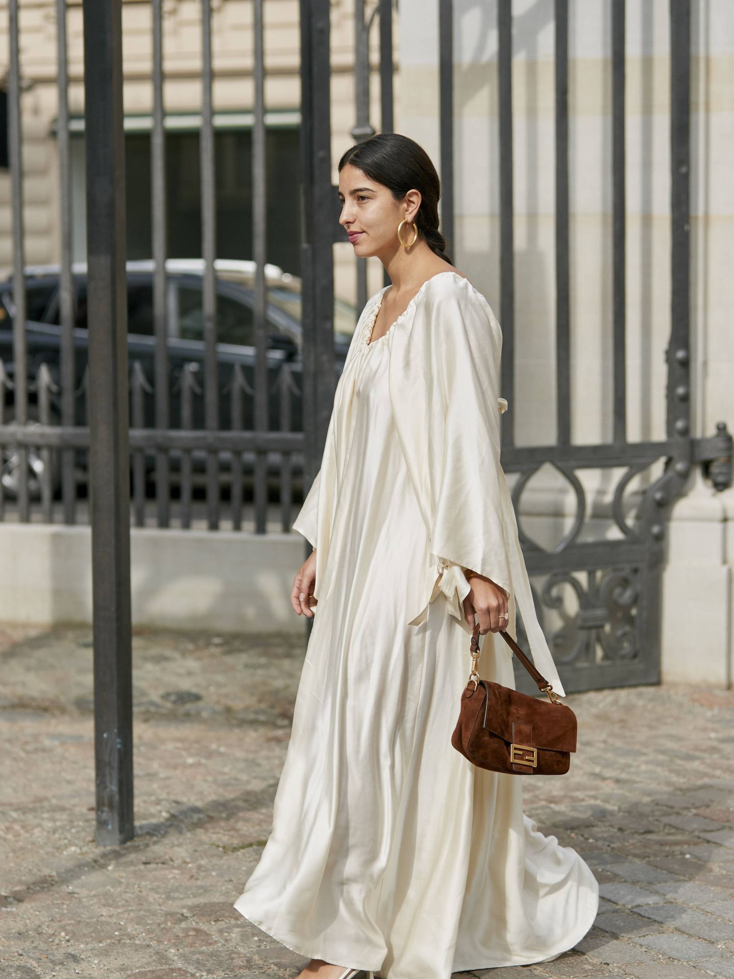 Descriptivo proporción Negligencia Manual de uso del nuevo vestido blanco en 10 lookazos vistos en las calles