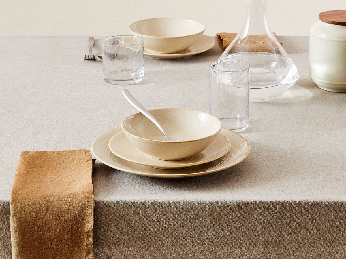 Foto: Manteles de lino para una mesa con estilo. (Cortesía Zara Home)